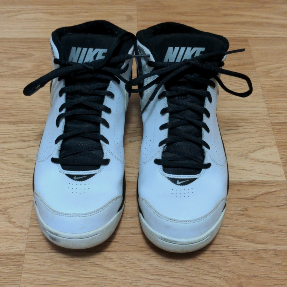 Nike The Overplay V